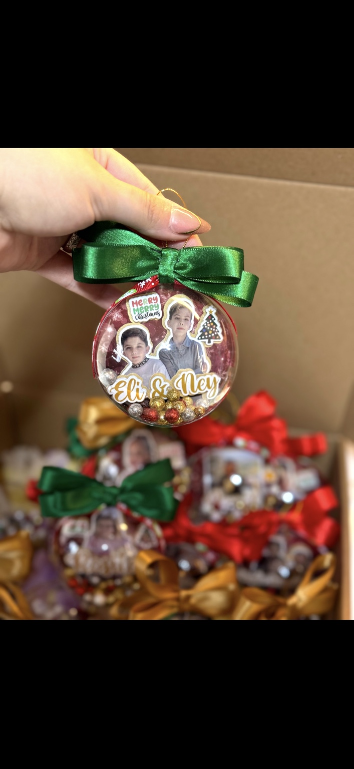 Esfera 3D personalizada de Eli y Ney